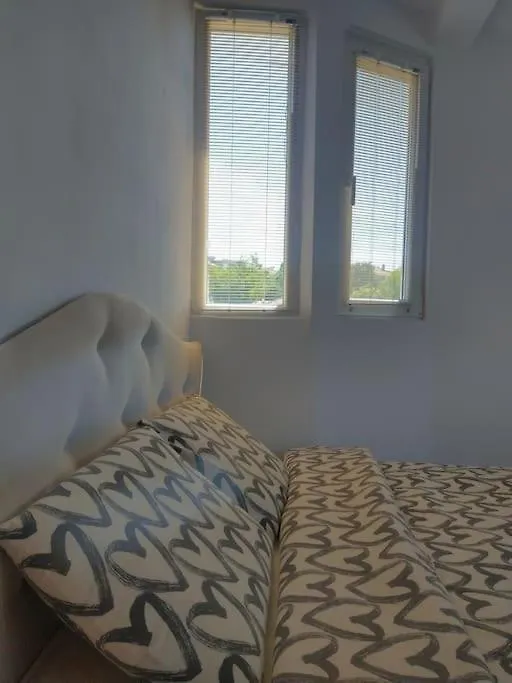 Cozy 2 Bedroom Apartment With Terrace Near The Beach And Park Warna